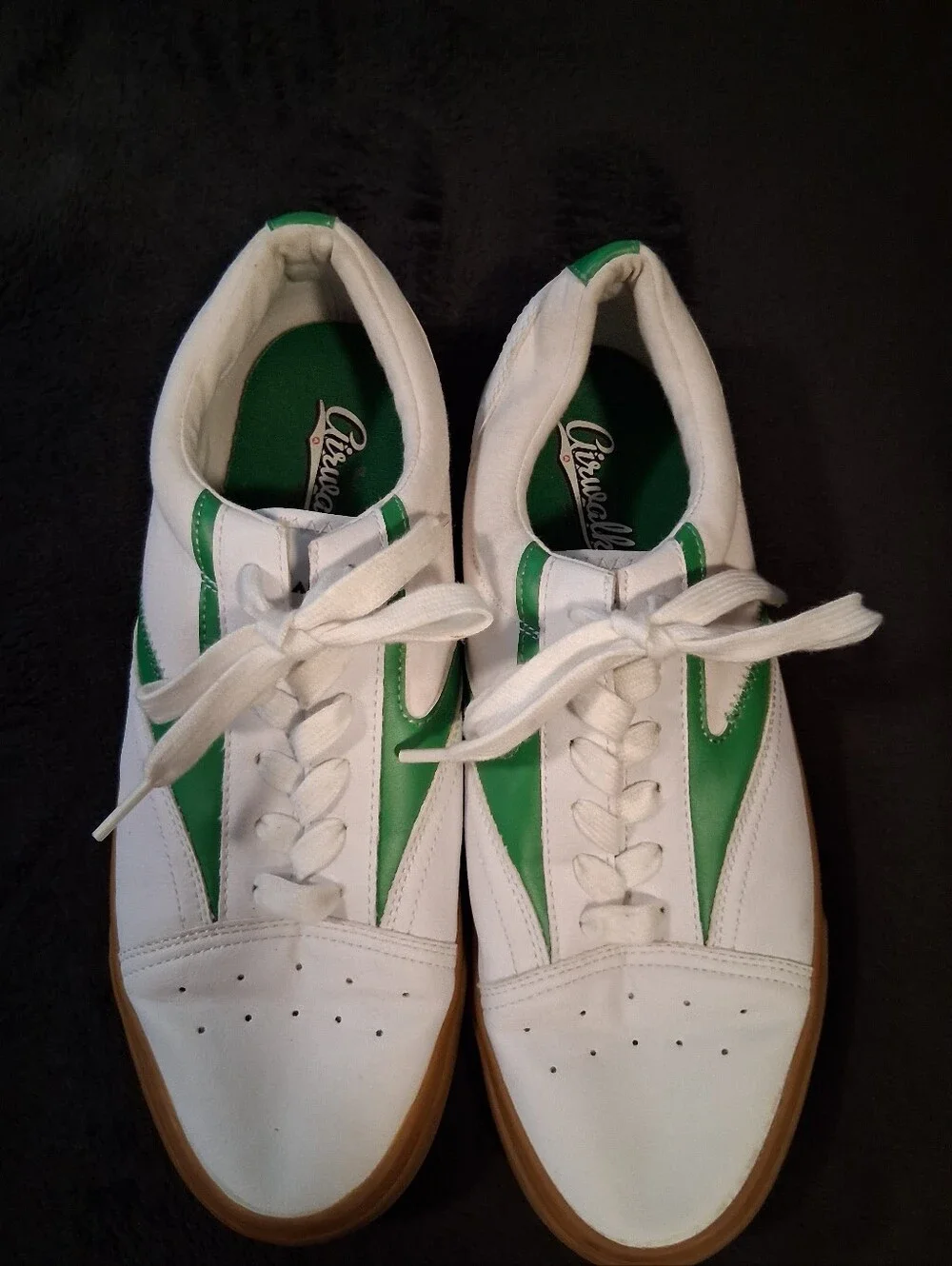 Airwalk White & Green Low-Top Sneakers with Gum Outsole
